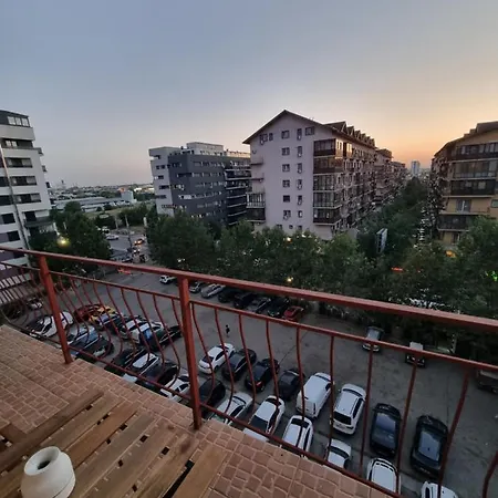 Cosy Spacious Apartment With Parking, Wi-Fi, Smart-Tv Netflix Rosu Exterior photo