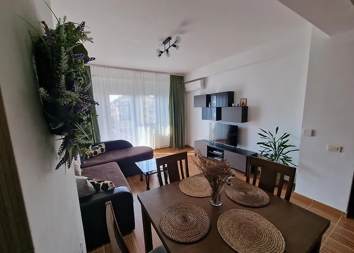 Cosy Spacious Apartment With Parking, Wi-Fi, Smart-Tv Netflix
