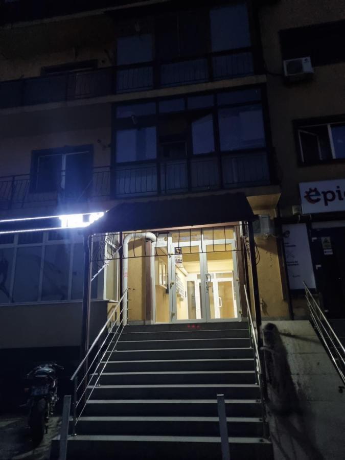 Cosy Spacious With Parking, Wi-fi, Smart-tv Netflix