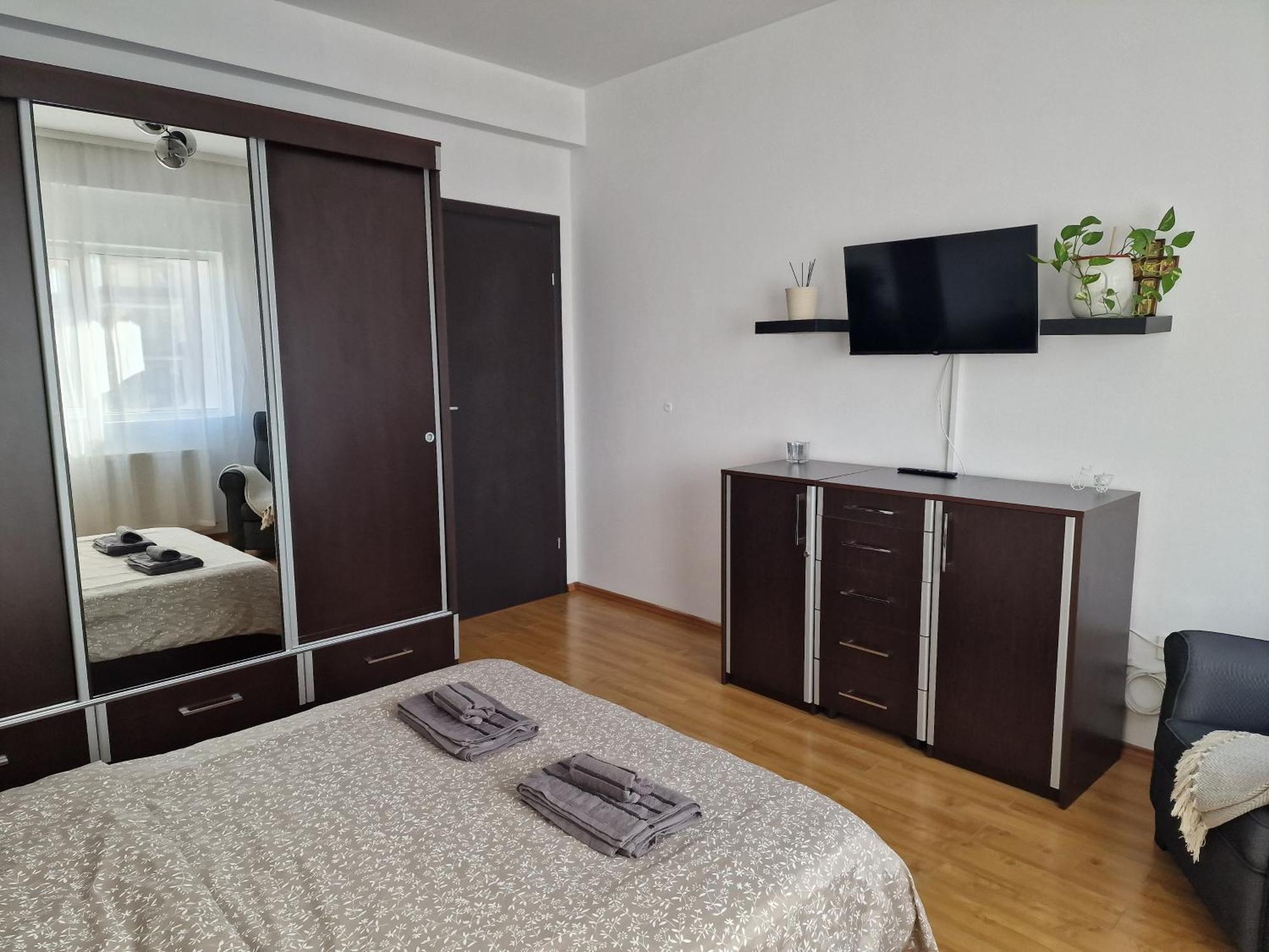 Cosy Spacious With Parking, Wi-fi, Smart-tv Netflix *