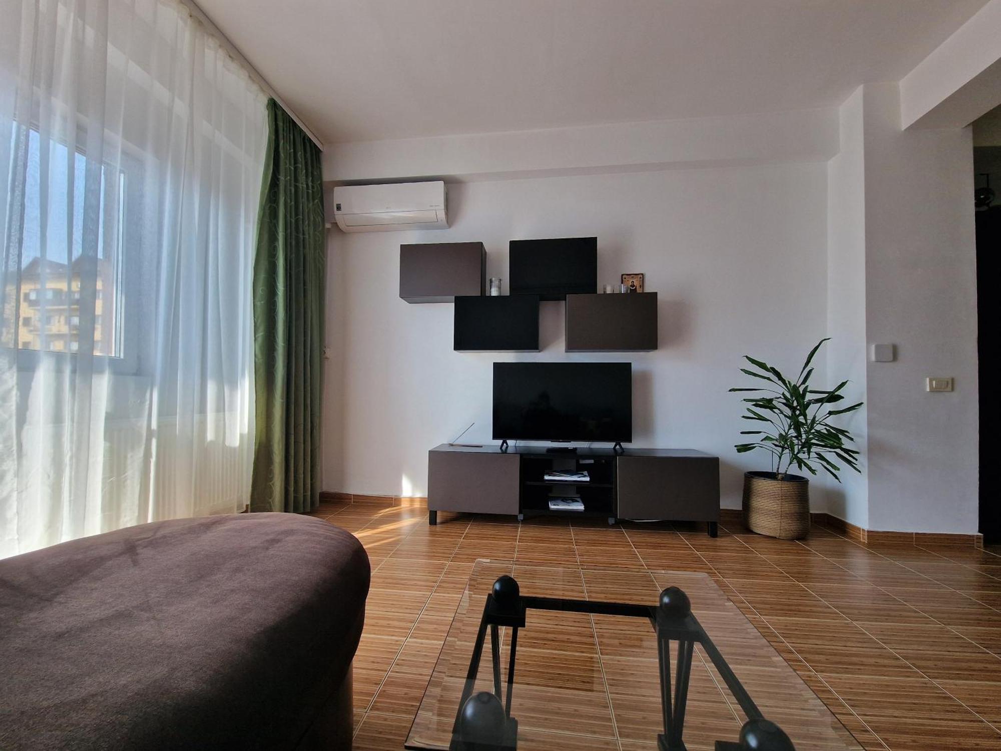 Cosy Spacious With Parking, Wi-fi, Smart-tv Netflix *